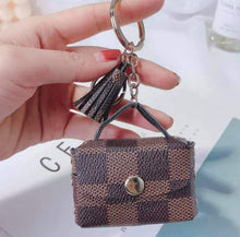 Load image into Gallery viewer, Keychain with Ear Bud Holder
