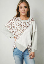 Load image into Gallery viewer, Leopard Asymmetrical Hem Top
