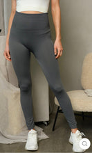 Load image into Gallery viewer, Grey Fleece Lined Leggings
