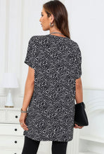 Load image into Gallery viewer, Black &amp; White Leopard Tunic
