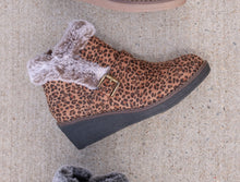 Load image into Gallery viewer, Corky&#39;s Leopard Booties
