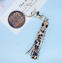 Load image into Gallery viewer, Mom Tassel keychain
