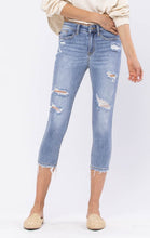 Load image into Gallery viewer, Judy Blue Mid Rise Destroyed Skinny Capri
