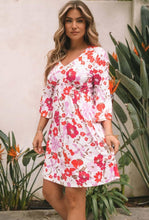 Load image into Gallery viewer, Quarter Sleeve Floral Dress
