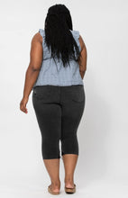Load image into Gallery viewer, Judy Blue Distressed Black Capris
