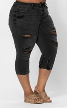 Load image into Gallery viewer, Judy Blue Distressed Black Capris
