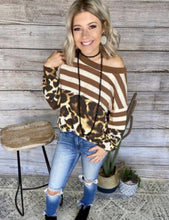 Load image into Gallery viewer, Leopard Stripe Long Sleeve Top
