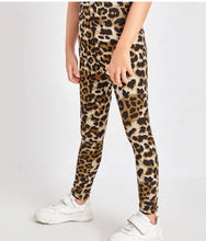 Load image into Gallery viewer, Leopard Leggings- Large Print

